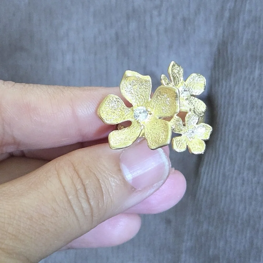 Mia Fiore Textured Gold💛 Triple3️⃣ Blossom🌸 Ring💍 - NWT - Picture 12 of 16